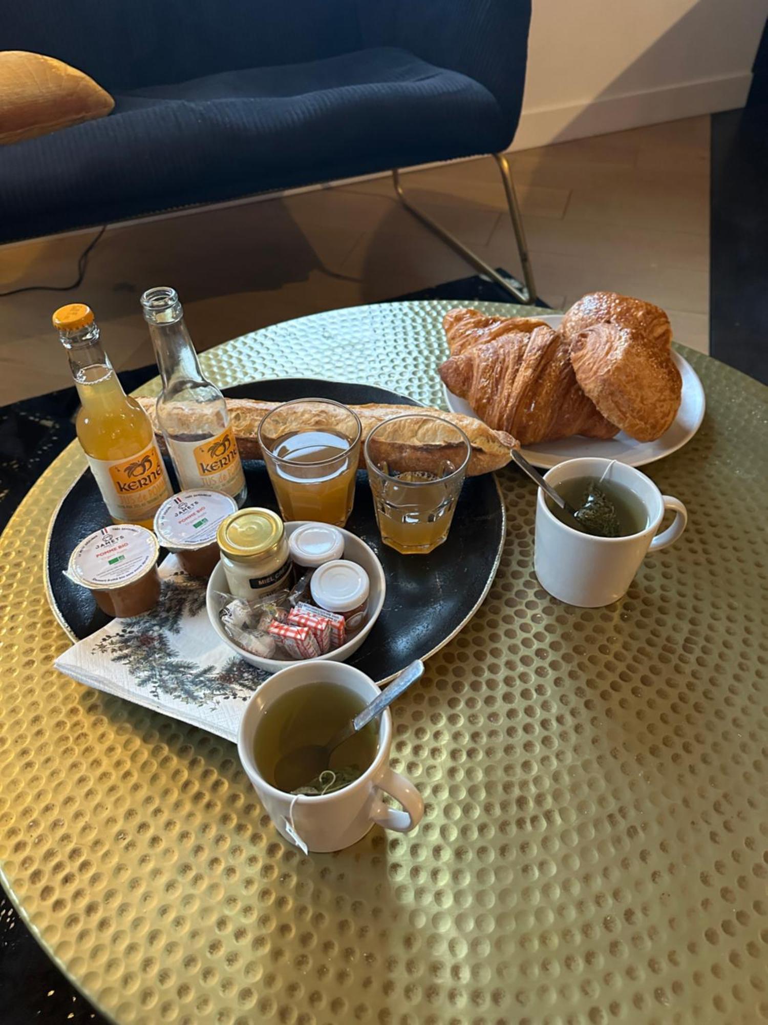 Les Suites De Bougainville Concarneau Eksteriør billede