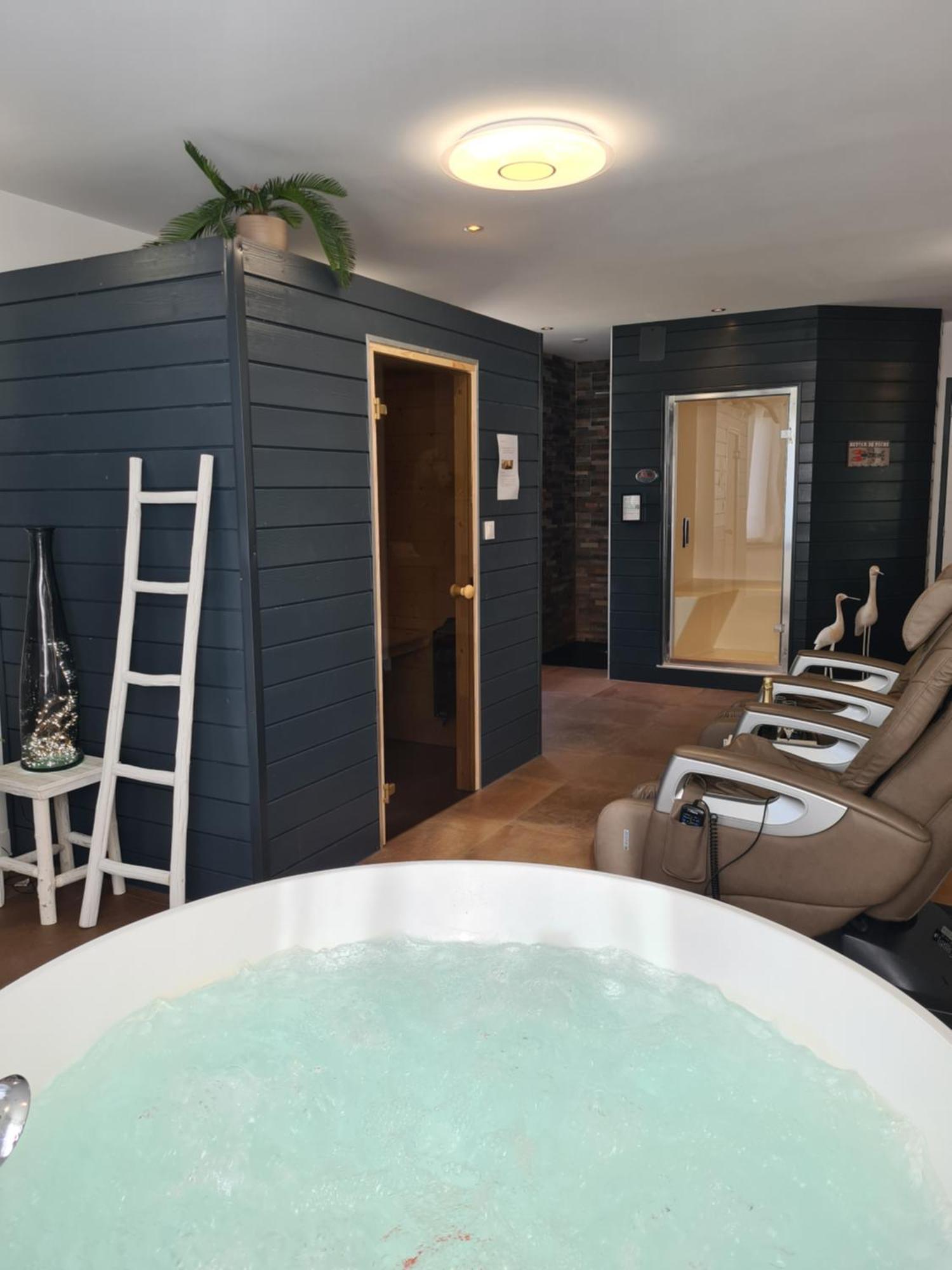 Les Suites De Bougainville Concarneau Eksteriør billede